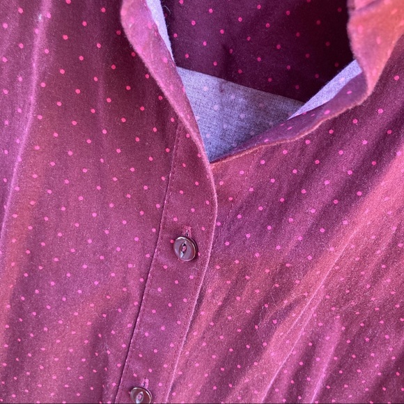5/$20 Eddie Bauer Maroon button down top, size M - Picture 3 of 6